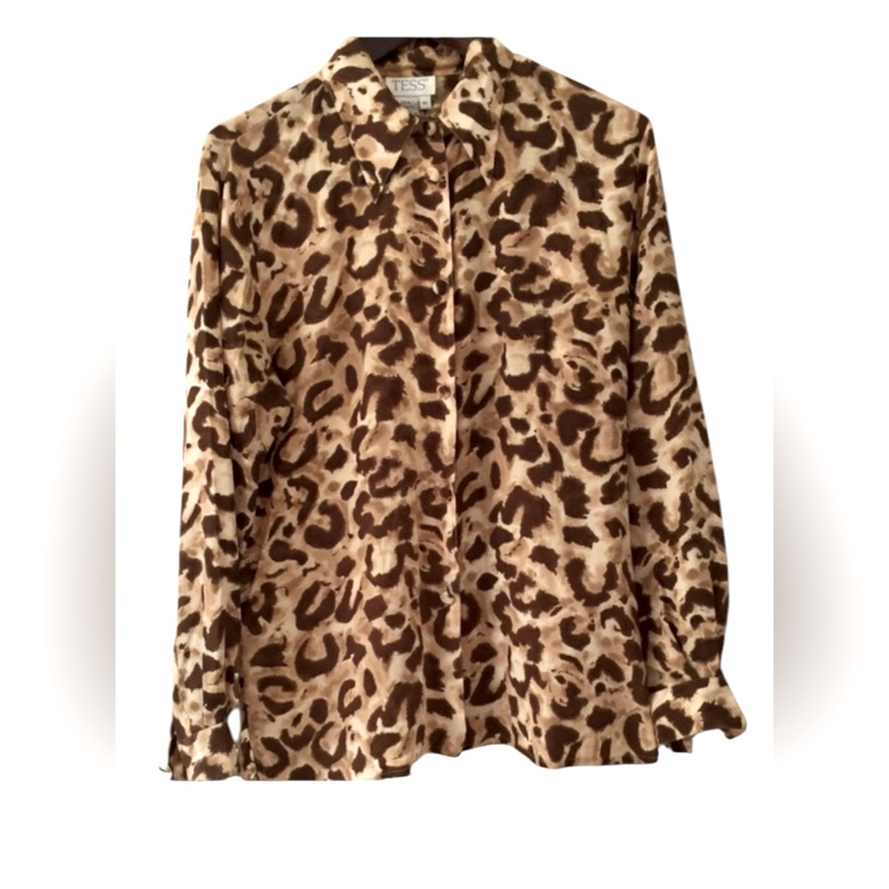 🌸REDUCED!!! Animal print Blouse